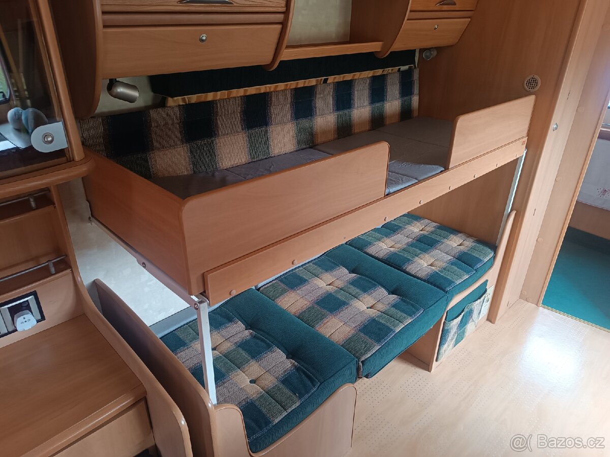 Prodám karavan Swift - 16