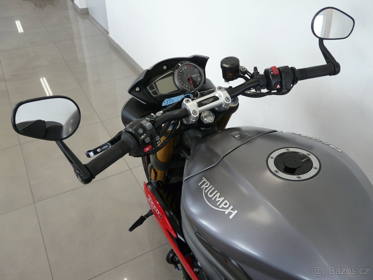 Triumph Speed Triple R 1050 - 16