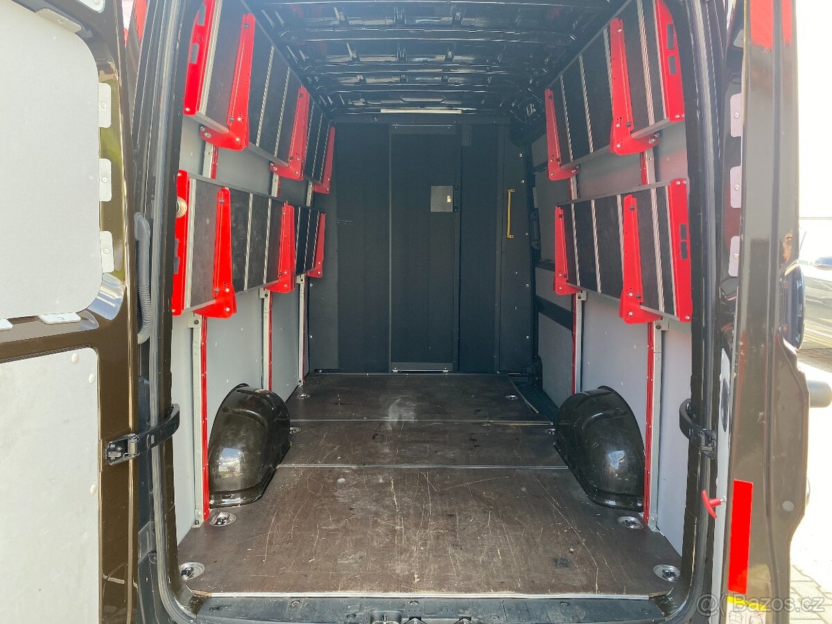 VOLKSWAGEN CRAFTER 2.0 TDI / 2018 / - 16