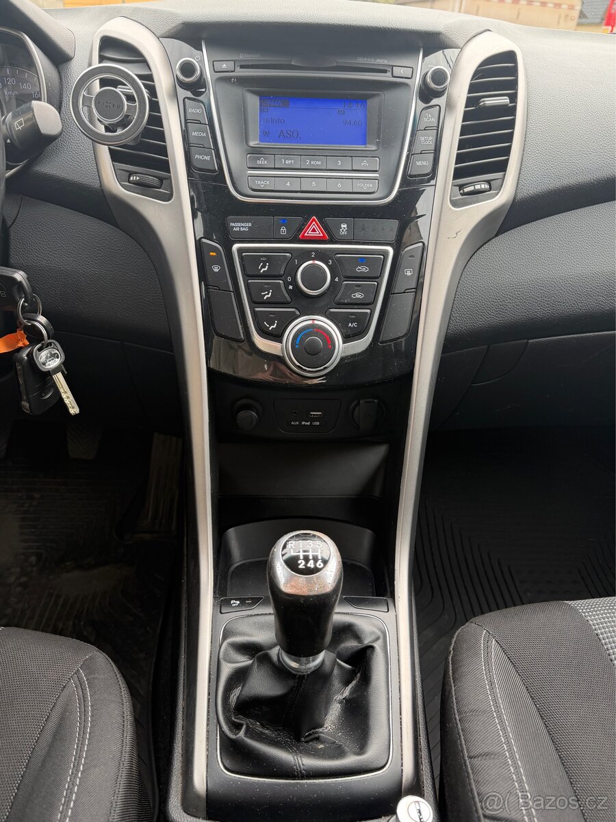 Hyundai i30 combi 1.6TDi 2017 - 16