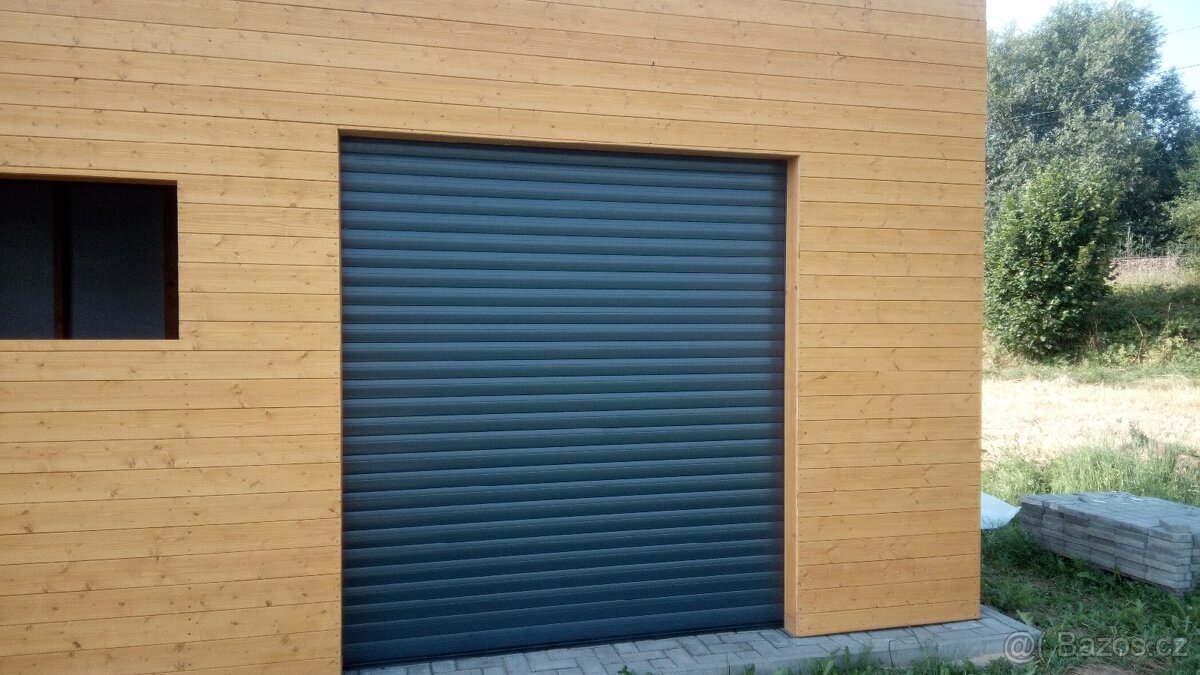 Garážová rolovací vrata zateplené 77mm lamely možno montáž - 16