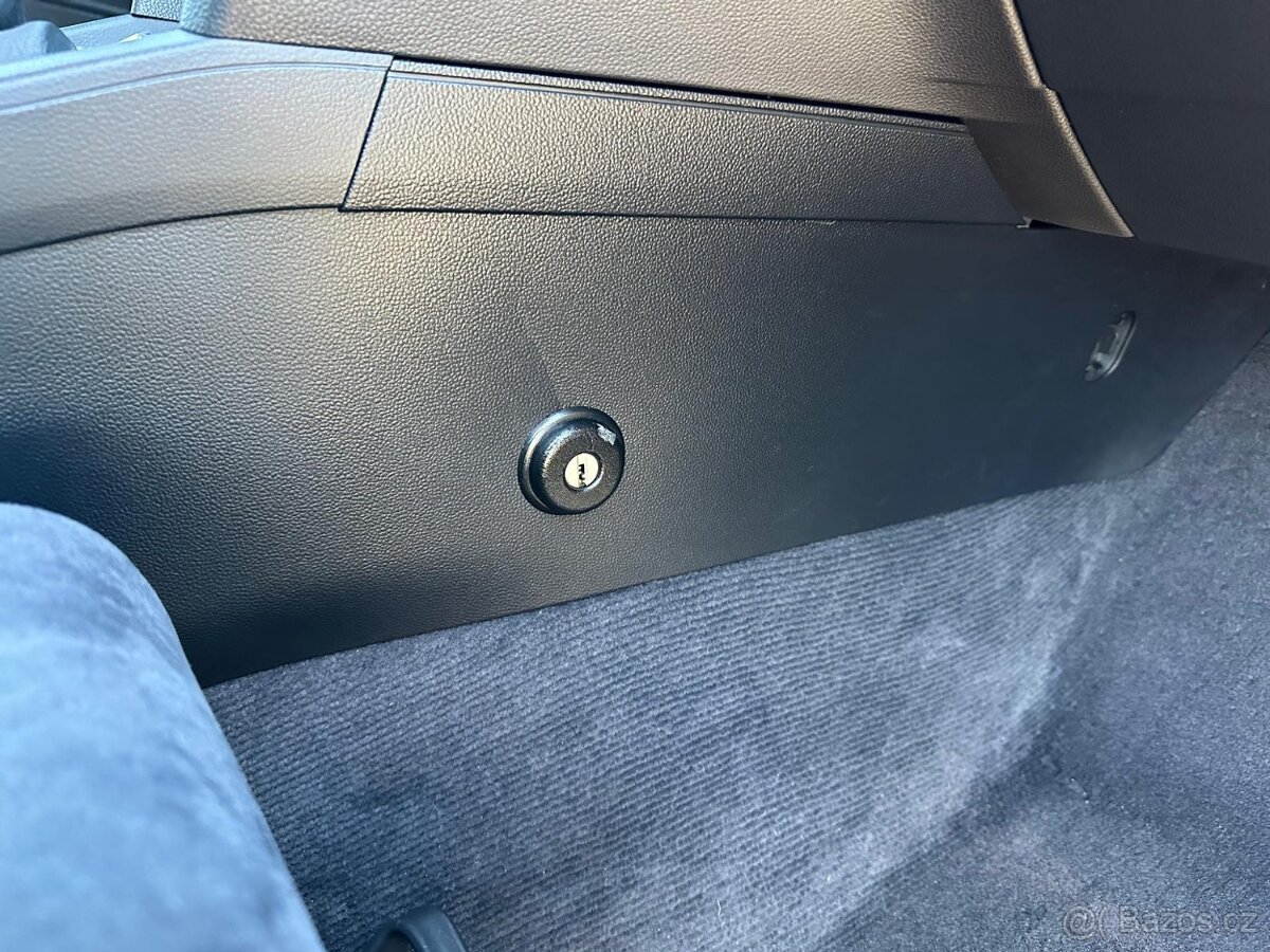 Passat B8 2.0TDi 2018 DPH Highline 4Motion DSG ALCANTARA - 16