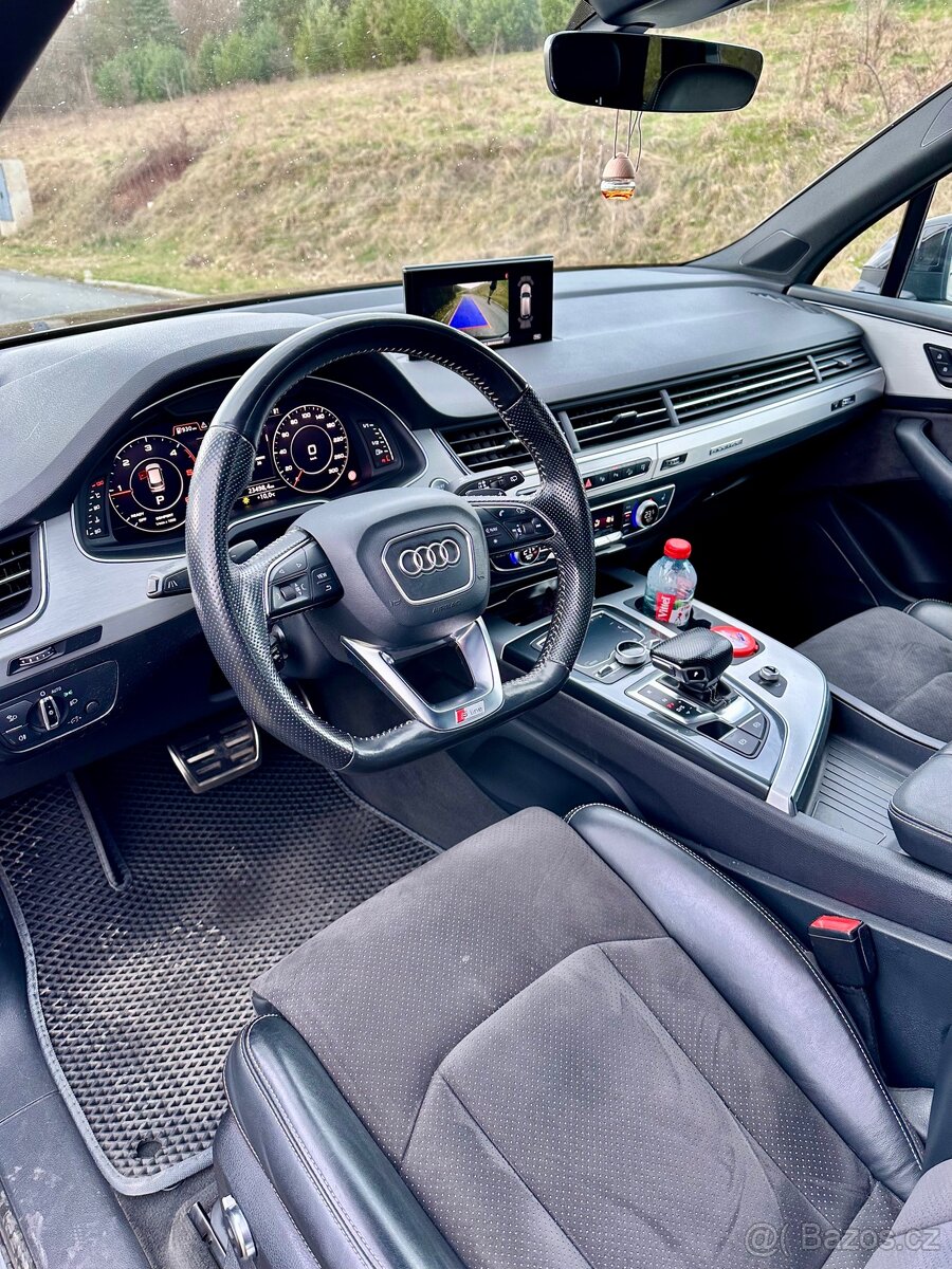 Audi Q7 S-Line - 16