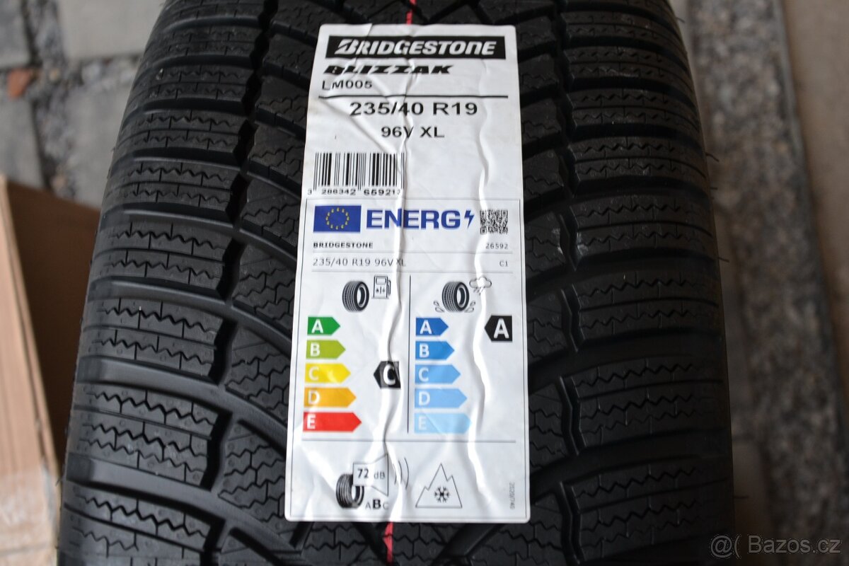Nová zimní Alu sada Škoda Superb III, IV 235/40 R19 Bridg. - 16