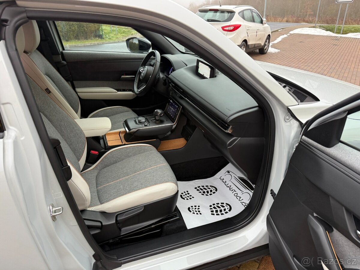 MAZDA MX-30 e-SKYACTIV EV 107kW-2023-12.113KM-ZÁRUKA DO 2029 - 16