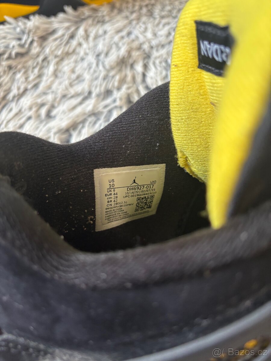 Air Jordan 4 Yellow Thunder (Lightning) – EU 44 - 16