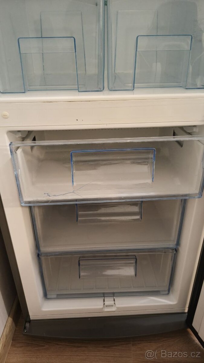 Velkokapacitní lednice Electrolux - 16