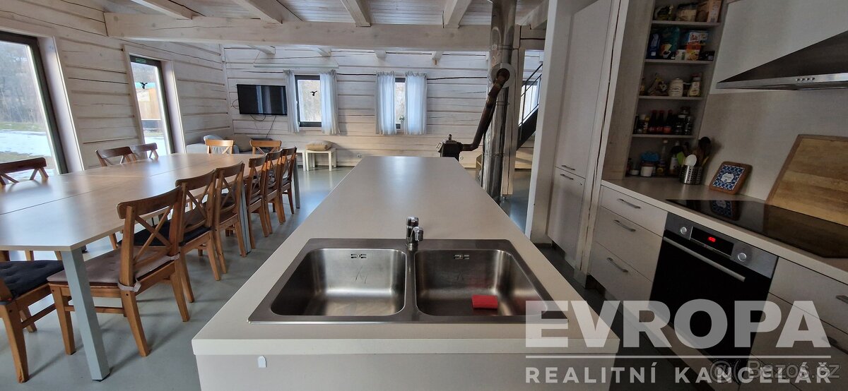 Prodej jedinečné nemovitosti obklopeného přírodou v Senešnic - 16