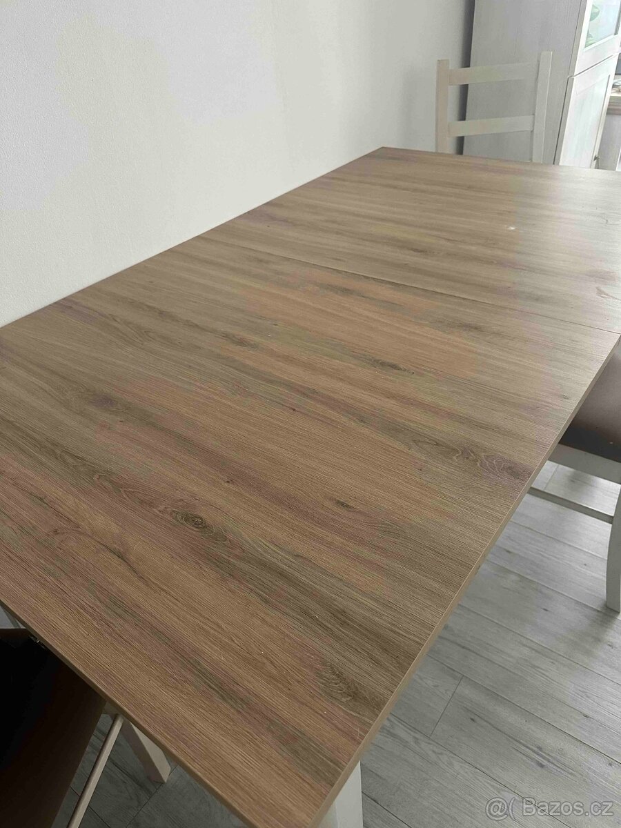 Jídelní a obývací nábytek - 16