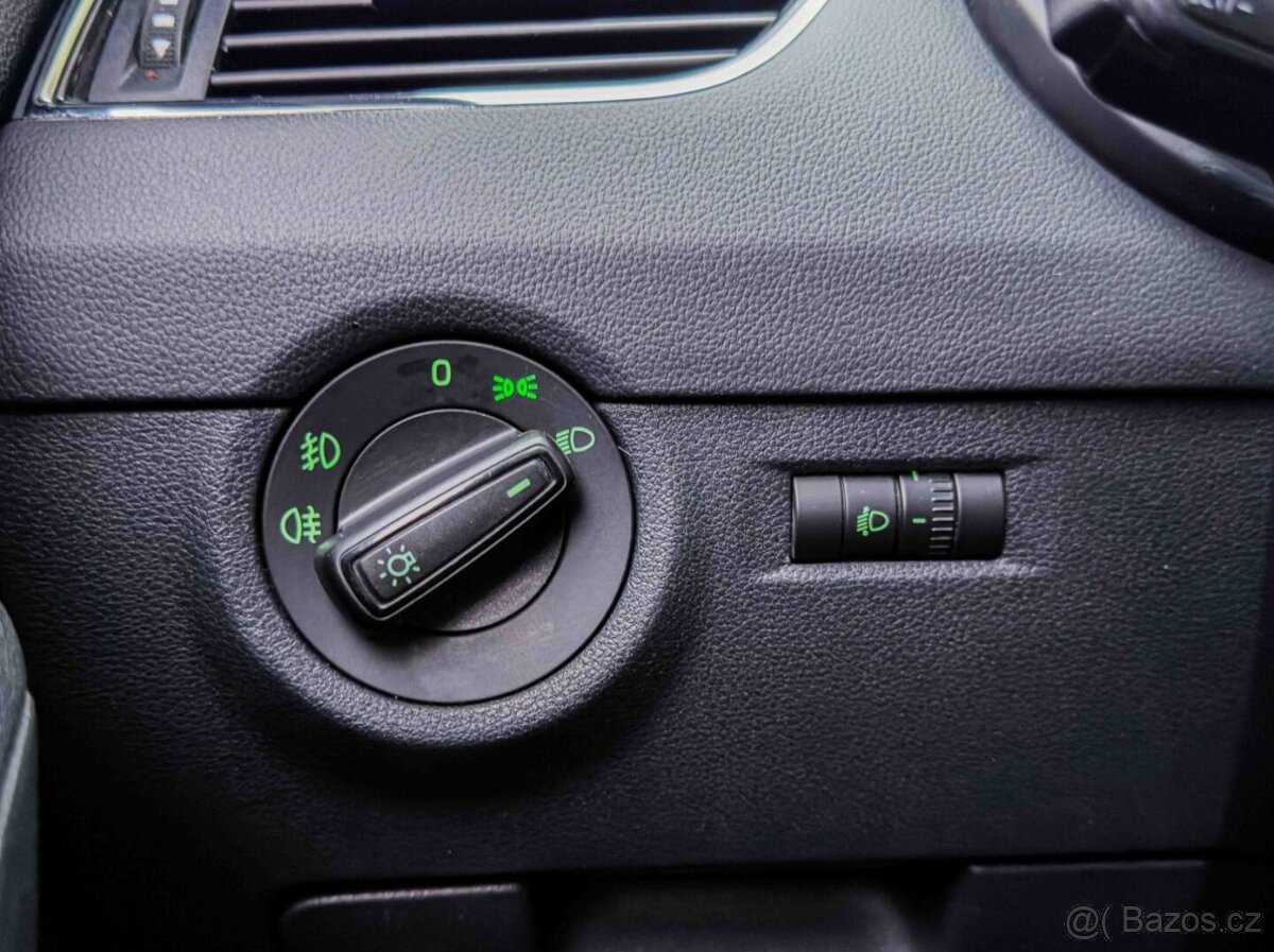 Škoda Octavia Combi 2.0 TDI Ambition - 16