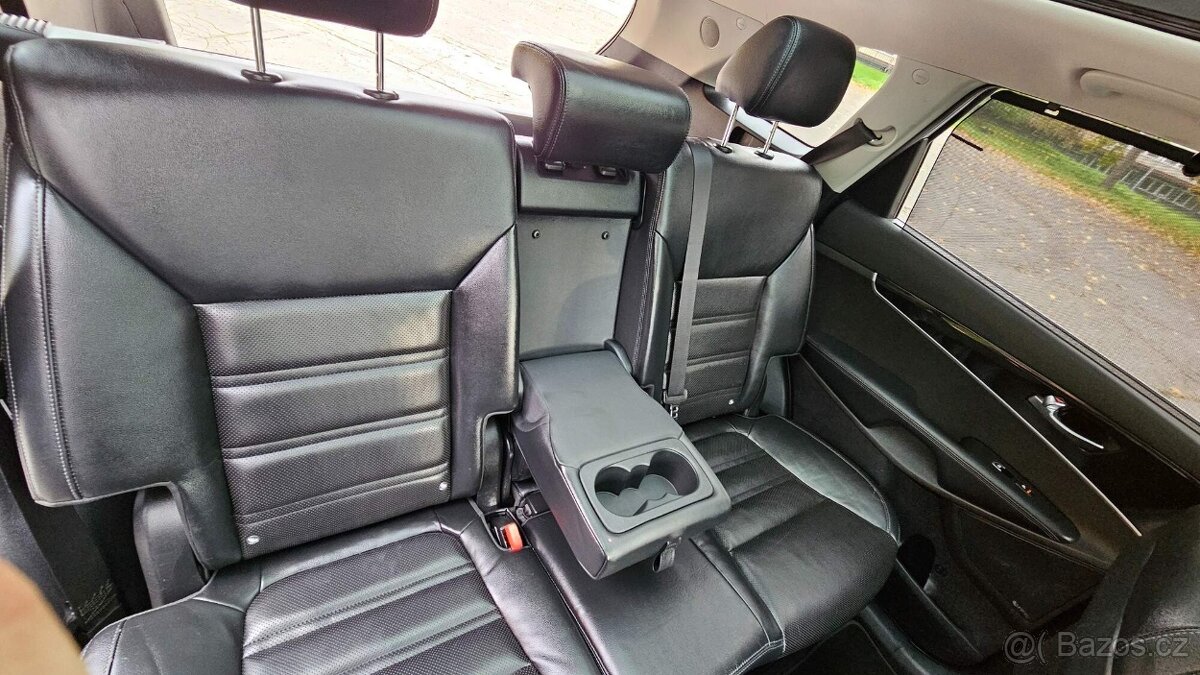 KIA Sorento 2.2 CRDI 16V 147 kW Premium 4x4 automat serviska - 16
