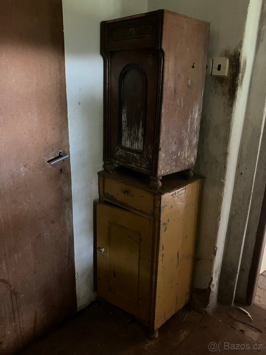 Starý (vintage) a starožitný nábytek - 16