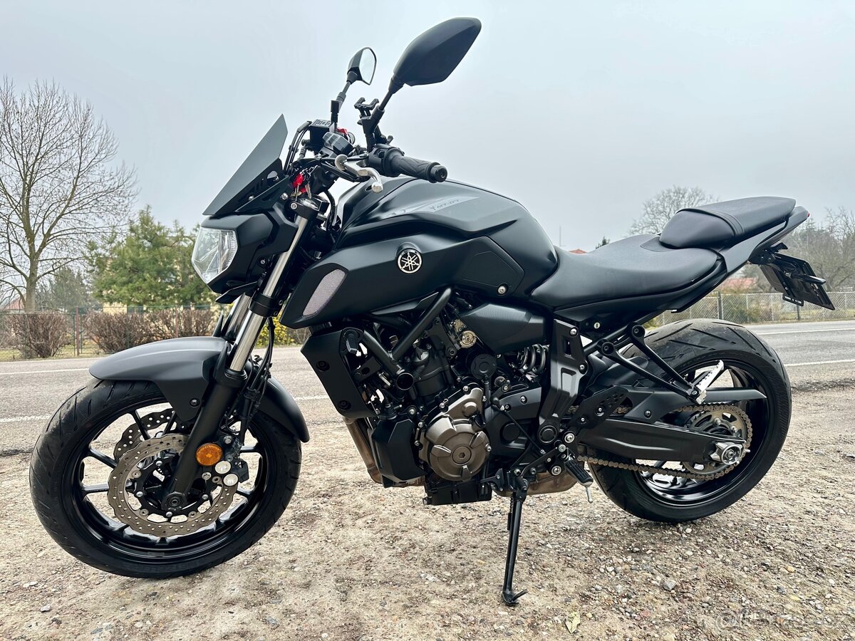 Yamaha mt 07 - 16