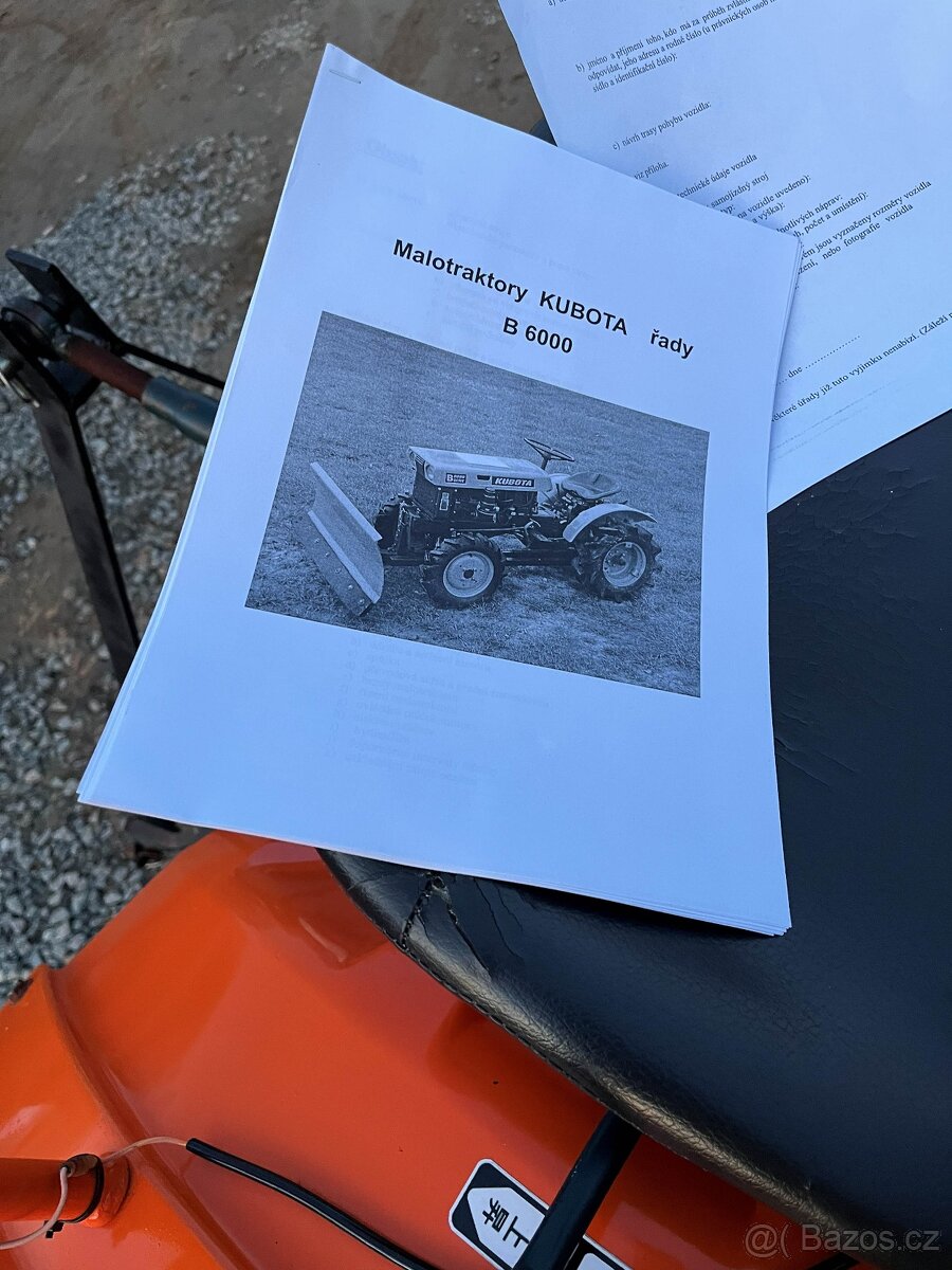 Malotraktor 4x4 Kubota B7000 - 16