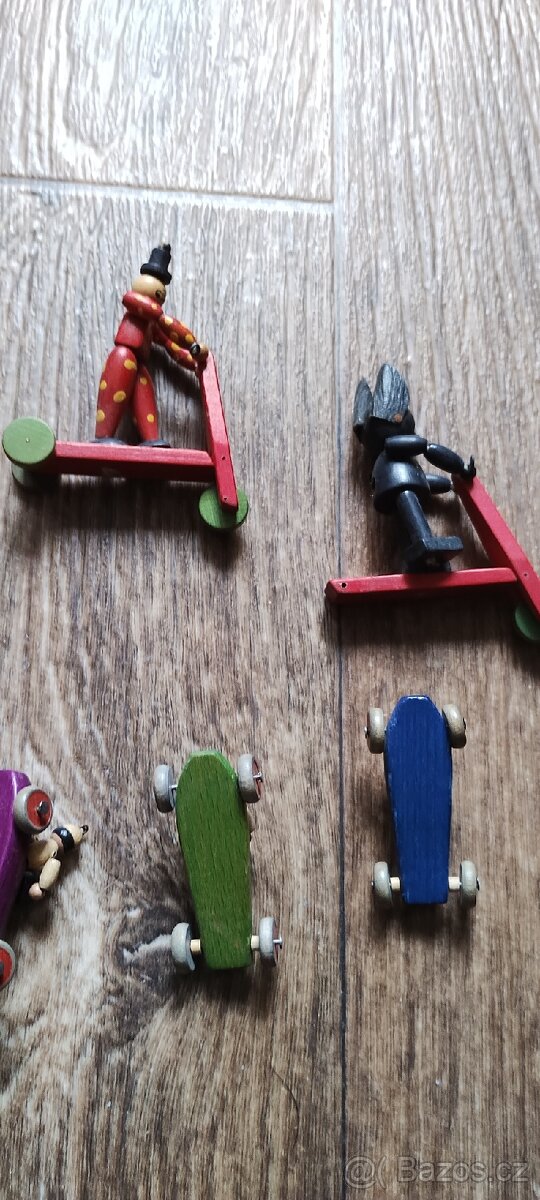 Dřevěné figurky a autíčka - 16