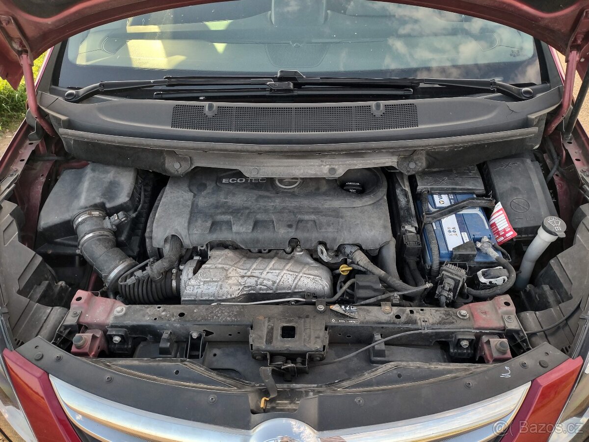 Opel Zafira Tourer - 16
