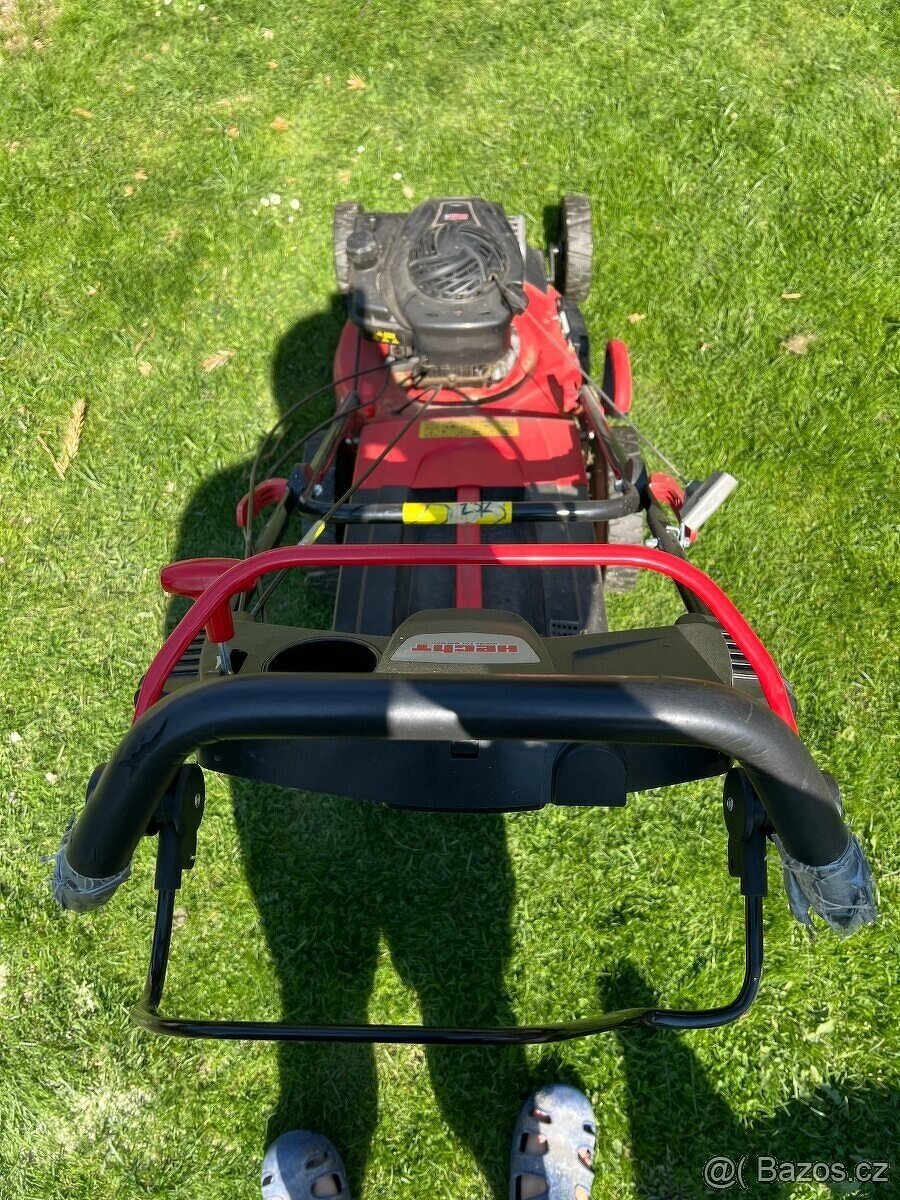 Sekačka HECHT s pojezdem Briggs & Stratton - 16