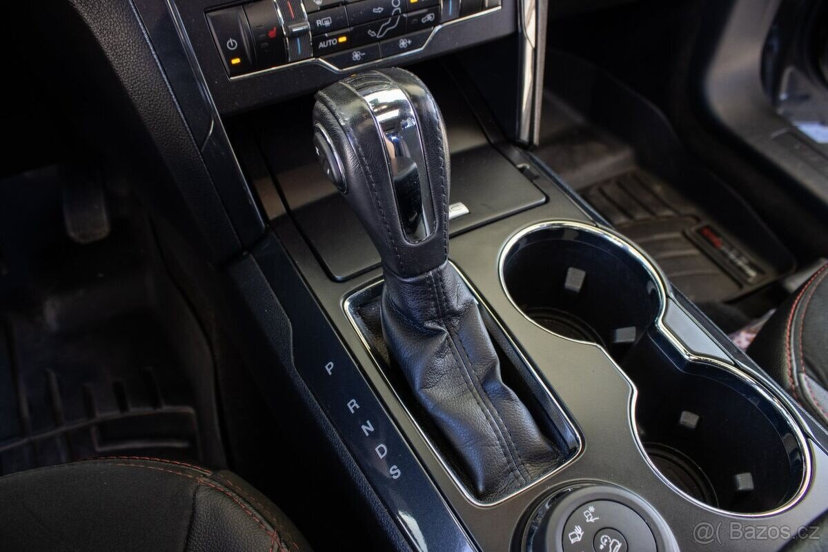 Ford Explorer 3.5 V6 XLT - 16
