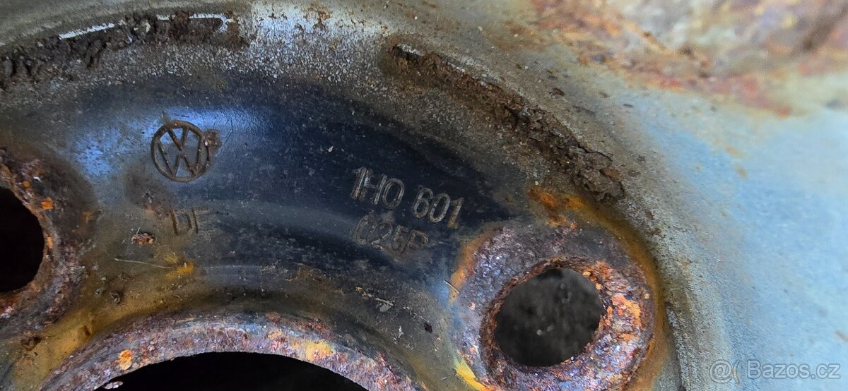 Středové pokličky + límce VW 14" + origo plechy - 16
