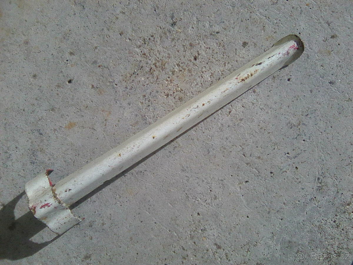 Jawa 250/350 Panelka - p.vidle,podsedlové plechy,n. obrouček - 16