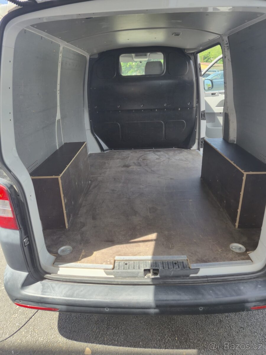 Volkswagen Transporter 7J0 - 16