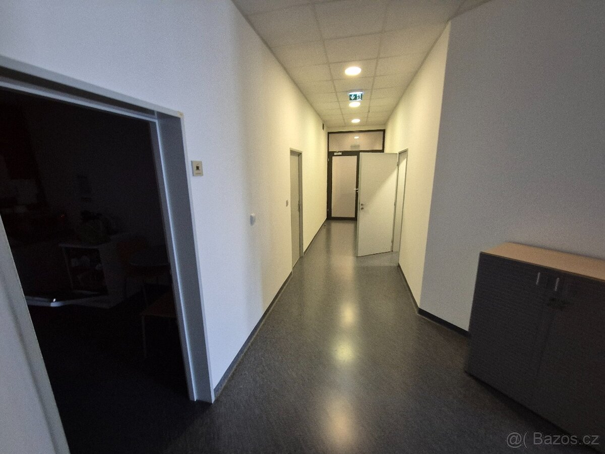 Šance pro vaše podnikání v centru Zlína - 16