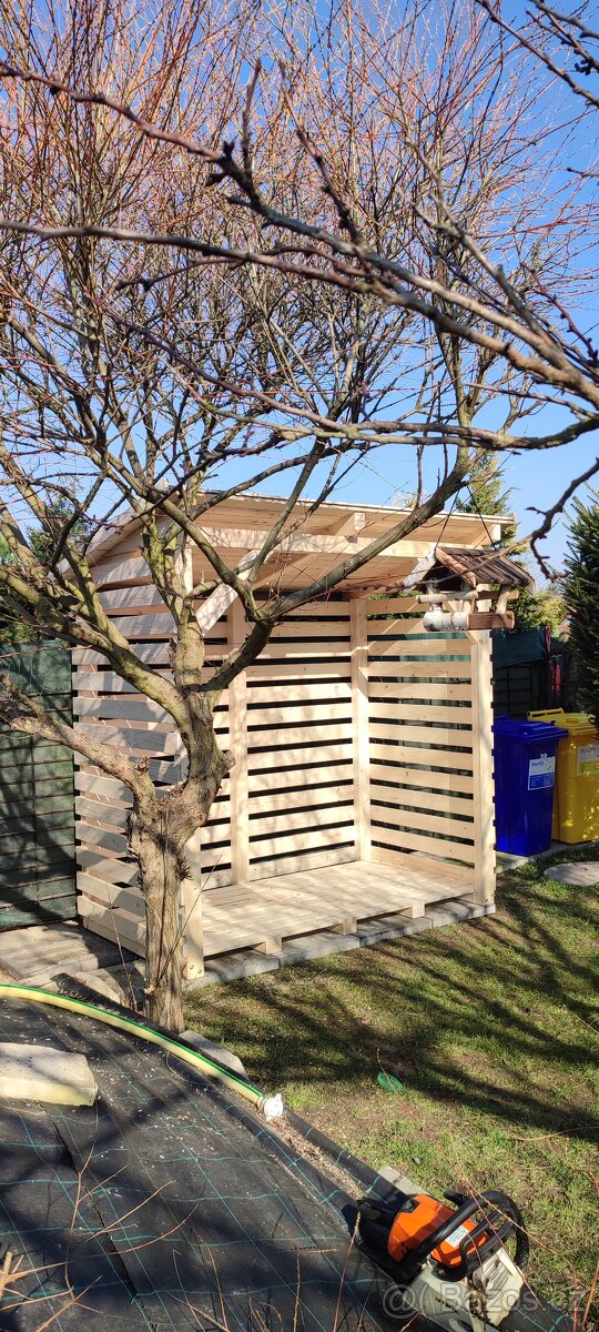 Dřevník nový na cca 4m3 naštípaného dřeva - 16