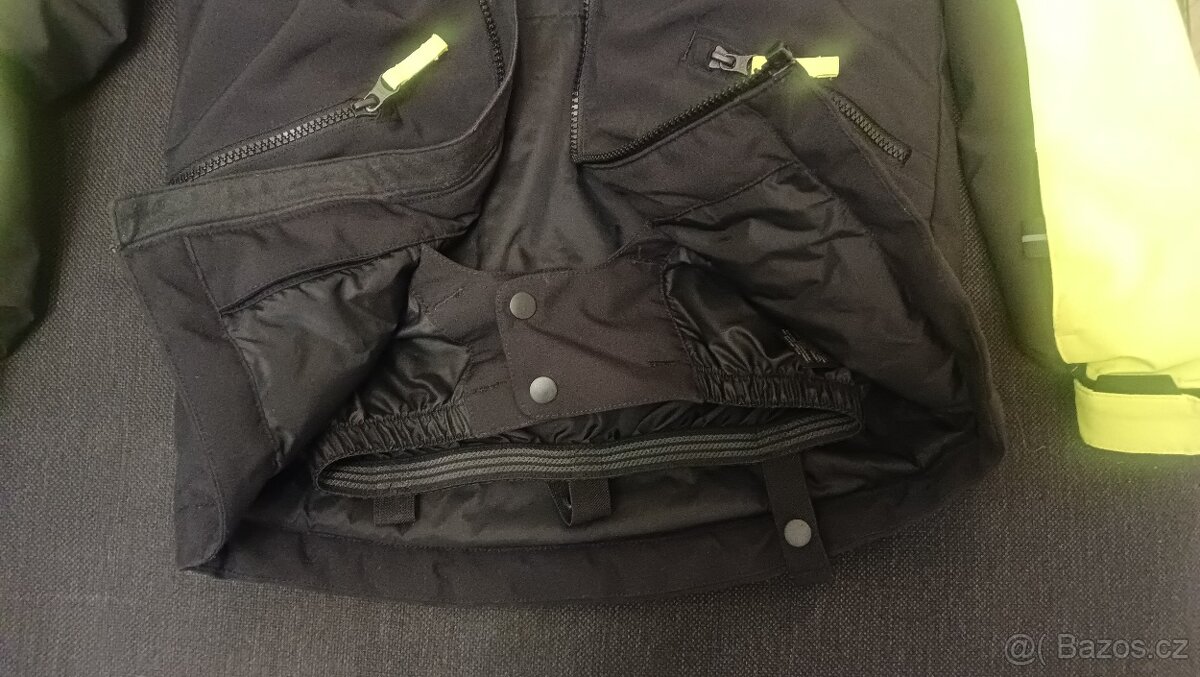 Dětská lyžařská bunda a boty - 16
