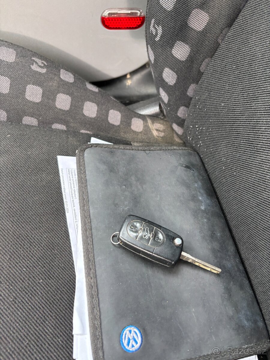 VOLKSWAGEN New Beetle 2.0i 1999 - 16