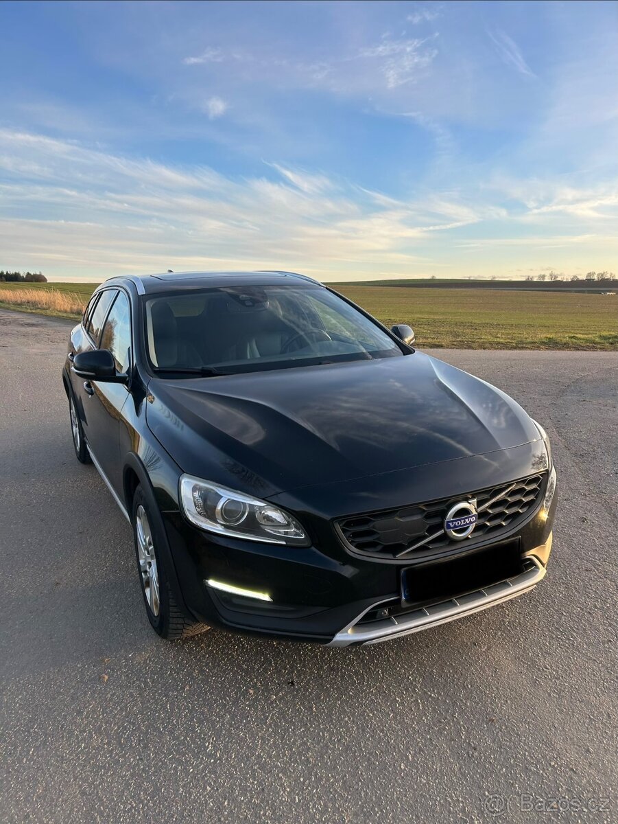 Volvo V60 Cross Country AWD - 16