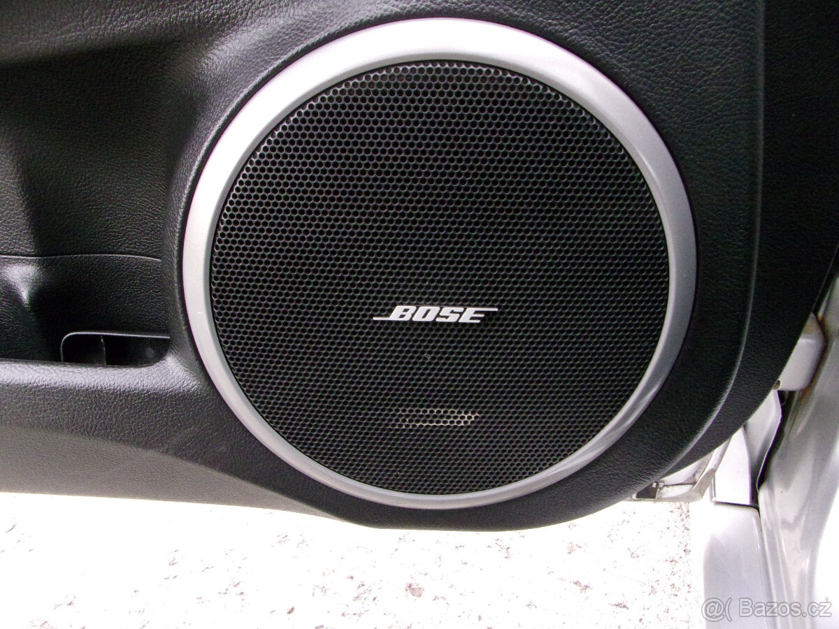 Mazda 6 Dynamic sport 2.5i 16V kombi,xenony,kůže,BOSE - 16