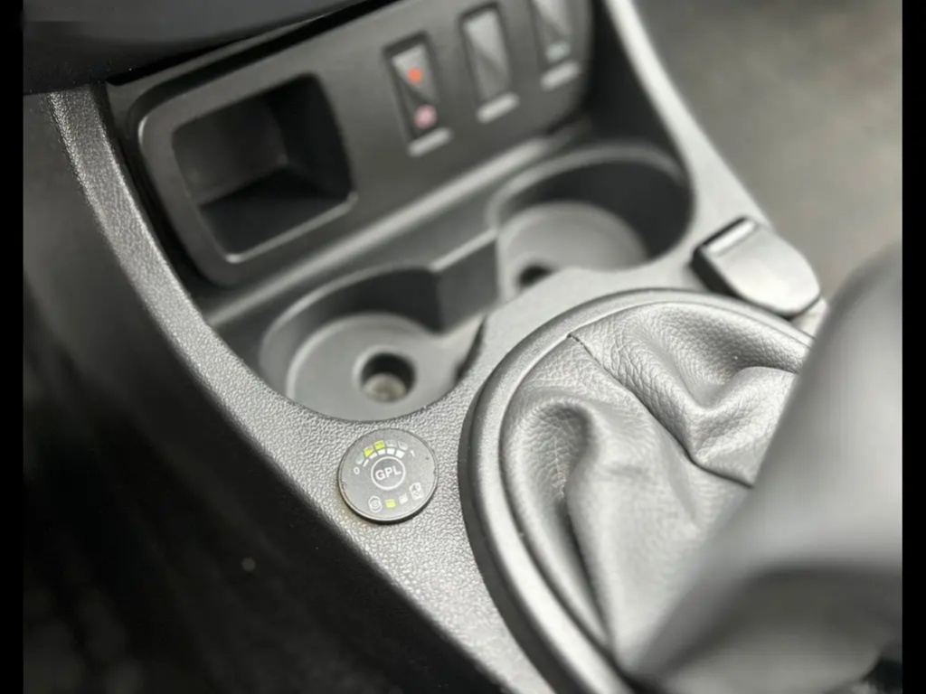 Dacia Duster, Dacia Duster 1.6 SCe BA+LPG - 16