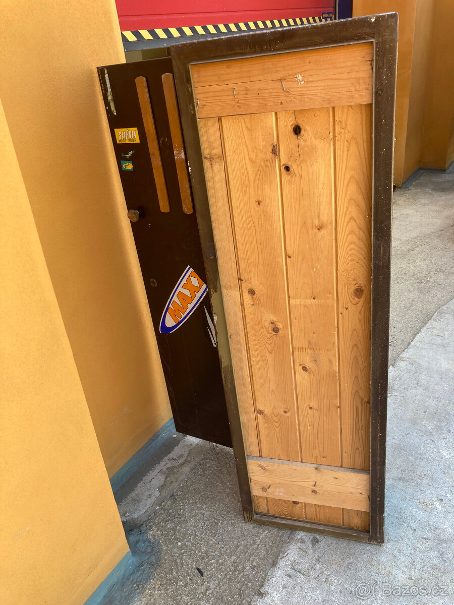 Skříň kovová, dílenská, na zbraně i jiné za 800 kč - 16