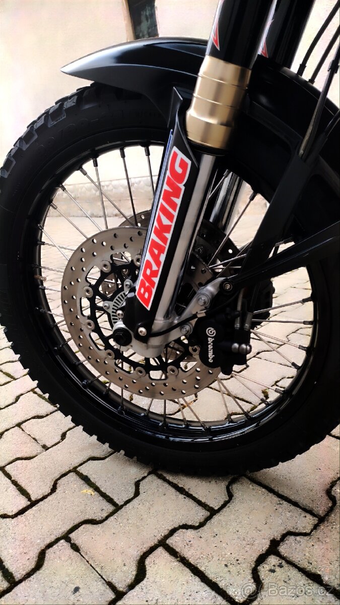 BMW GS 800 edice Tropy - 16