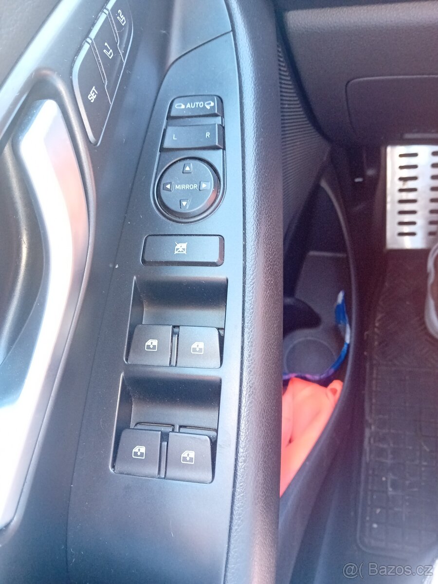 Hyundai i30 combi 48V - 16