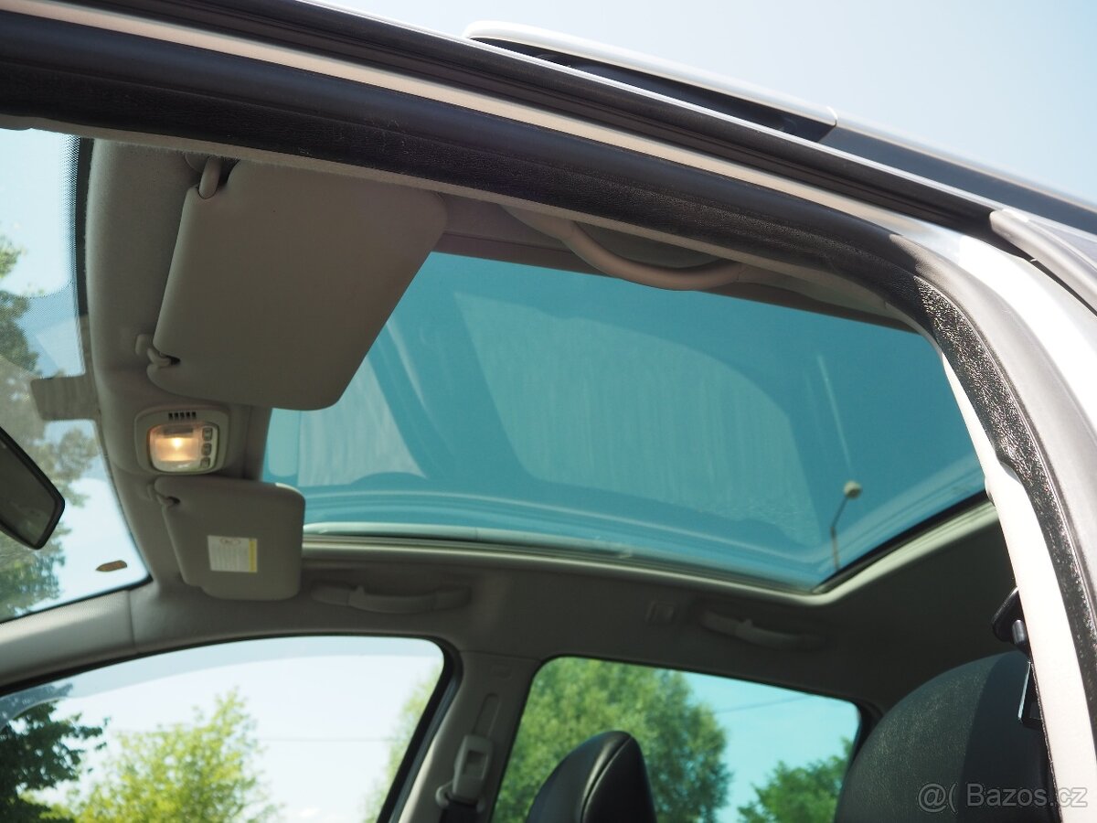 Peugeot 207 SW OUTDOOR 1.6 HDI PANORAMA - 16