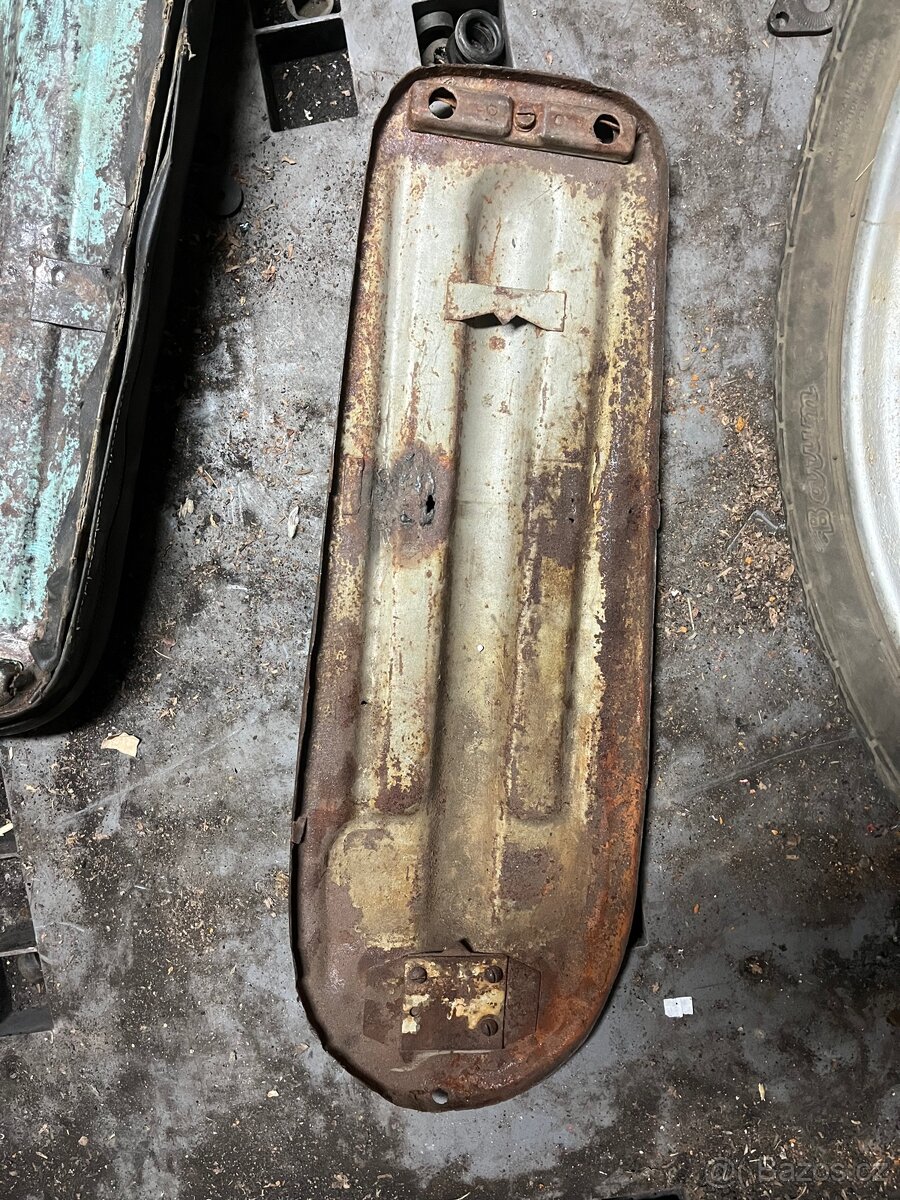 Plechy Jawa pionýr - 16