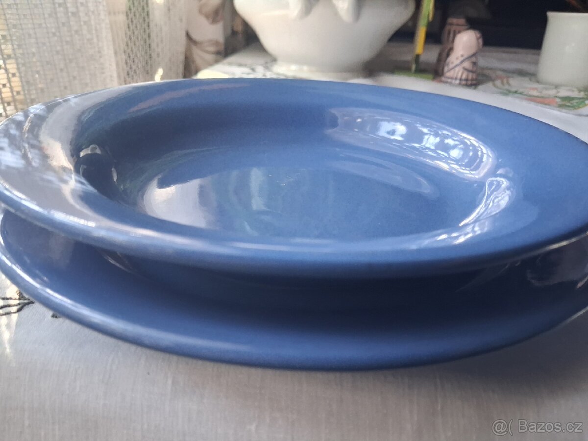 Sada jídelních talířů - 16