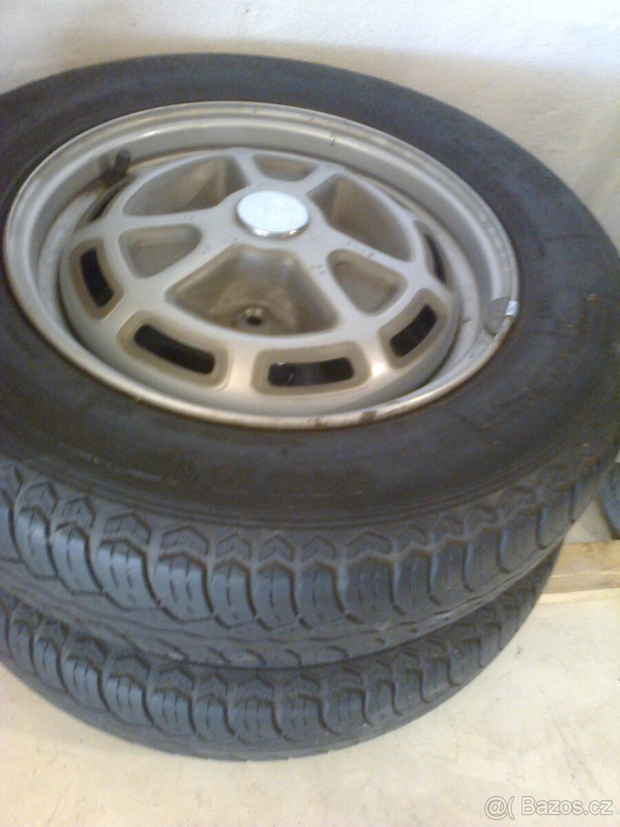 škoda 100 nebo renault 5 - 16