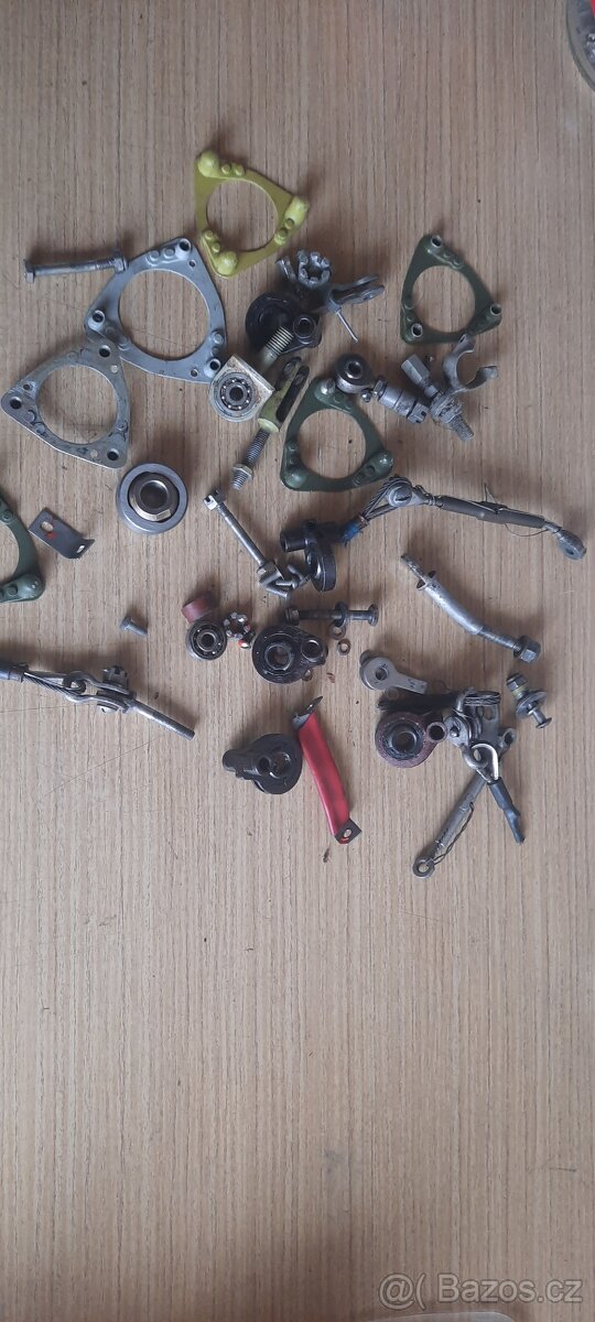 Letecky spojovací material - 16