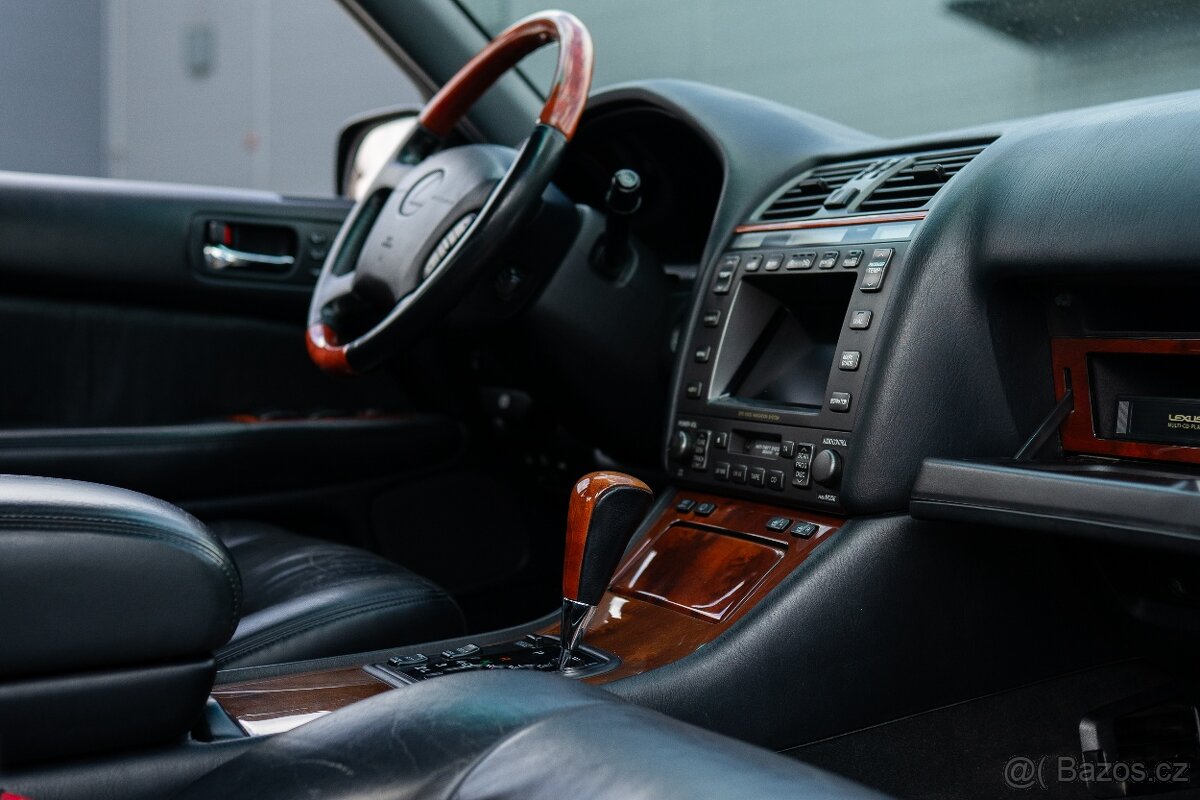 Predám Lexus LS 400 - 16