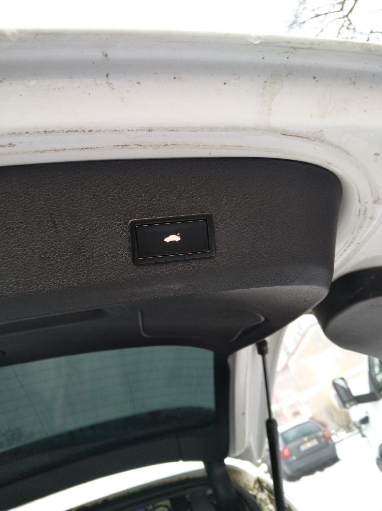 prodám Q7 S-line automat nez.top.na DO - 16