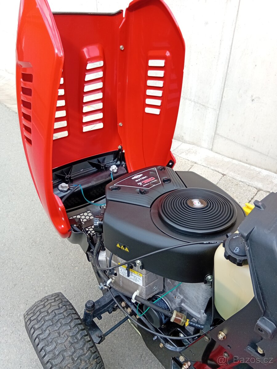 Prodám zahradní traktor MTD 160/92H 16Hp Hydro - 16
