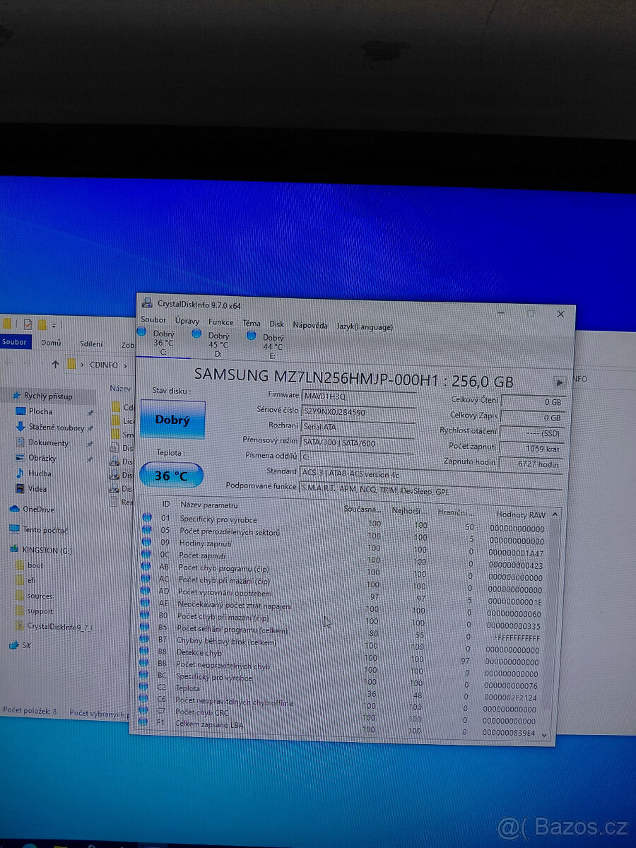 Starší kancelářský PC - 16