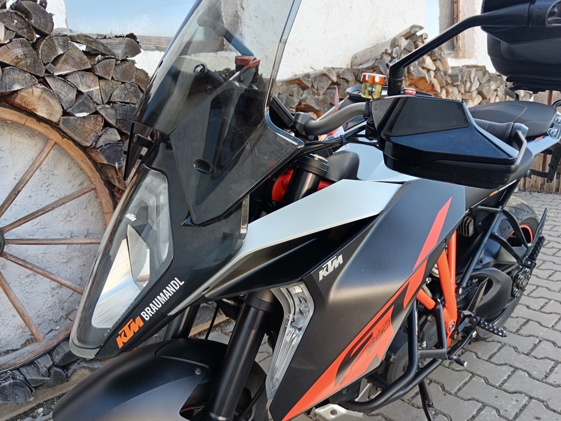 KTM 1290 SUPER DUKE GT - 16