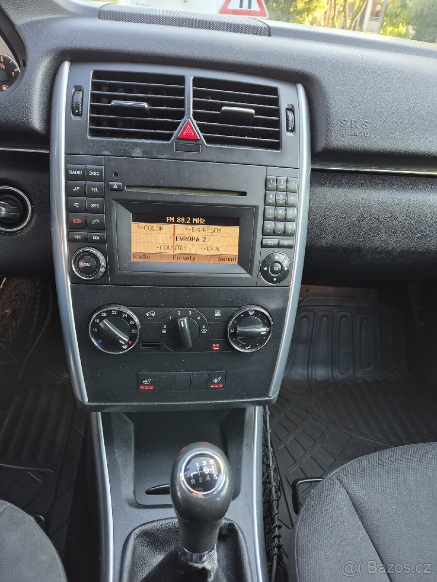 Mercedes-Benz B180 80kW Klima Tažné Facelift - 16