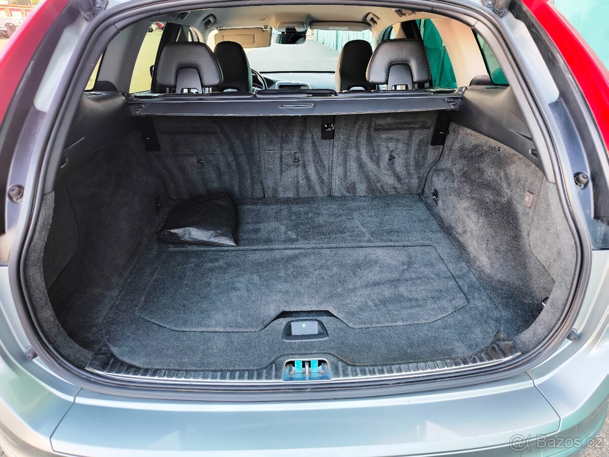 Volvo XC60 D4/133kW SUMMUM - 16