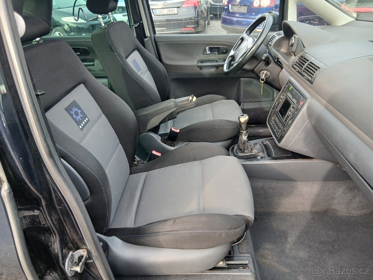 VW Sharan 2.0 TDI, 7 míst, STK 5/27 - 16