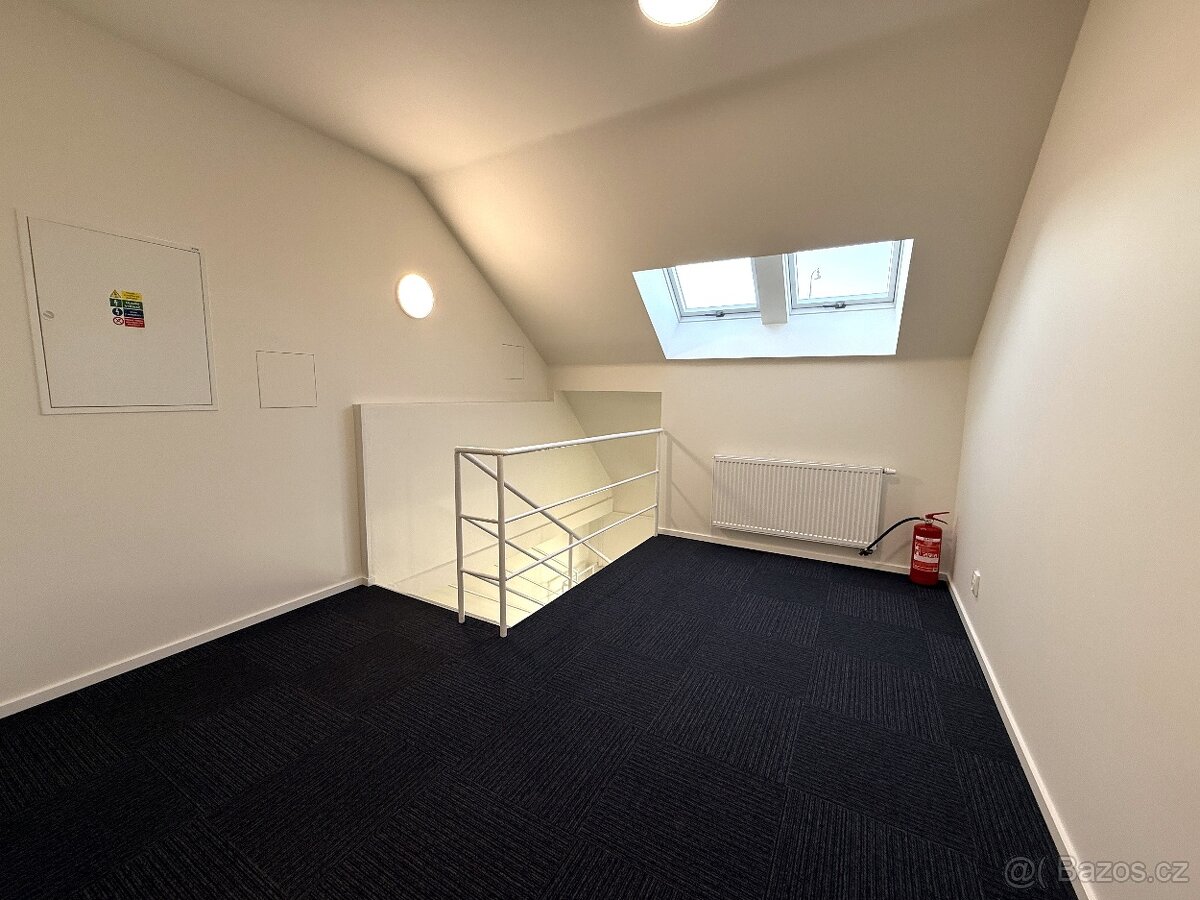 PRONÁJEM NOVÉ KANCELÁŘE O CP CCA 14,90 M2 V BRNĚ - 16