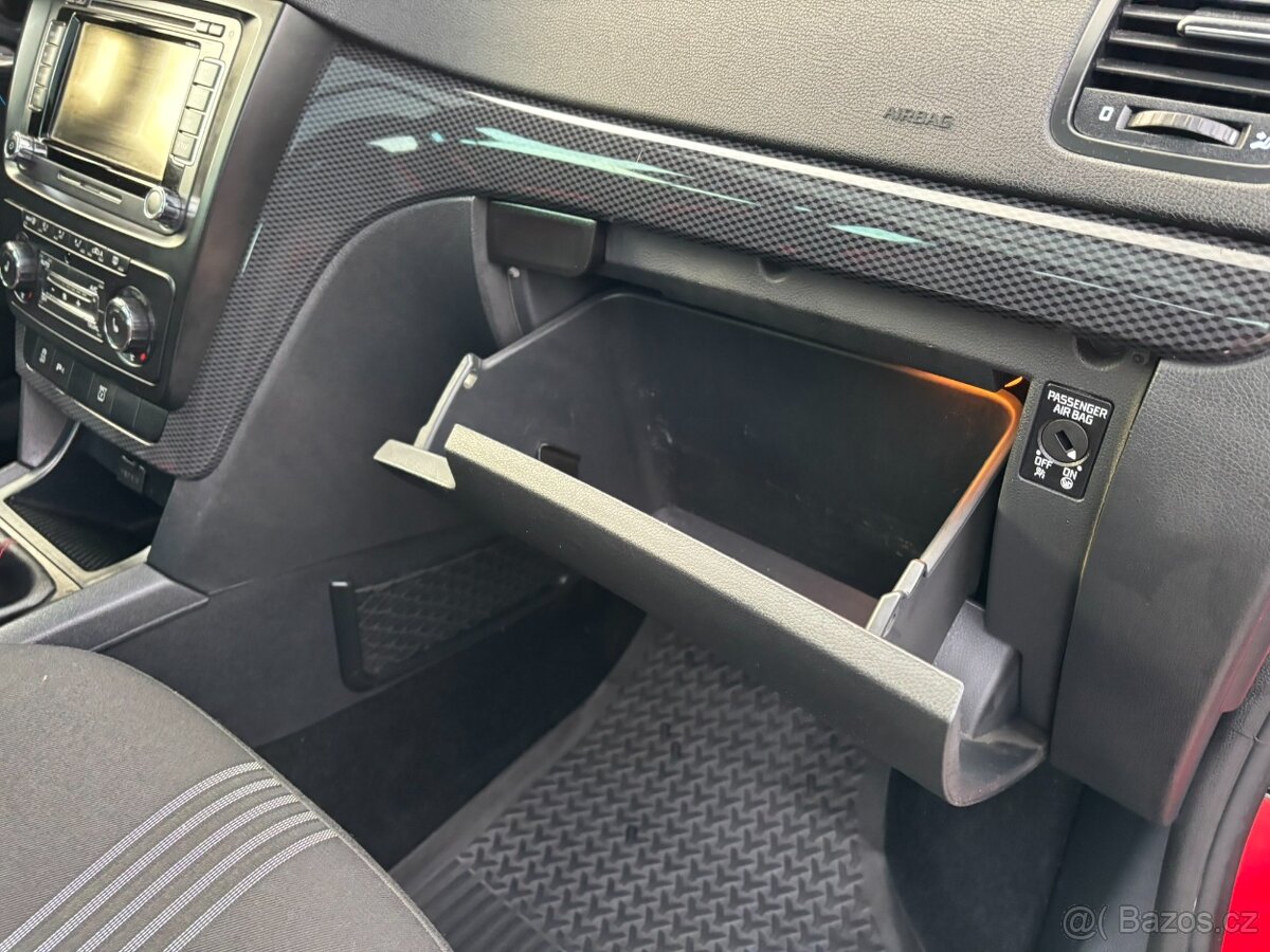 Škoda Yeti 2.0 Tdi 103kw 4x4 Monte Carlo 2014 serviska - 16